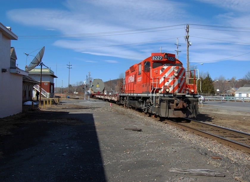 Photo of CP DIM-721 at Mechanicville, NY