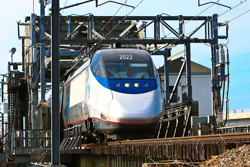 Photo of Acela Express in Niantic
