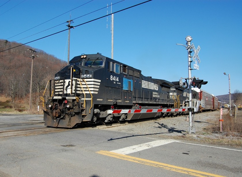 Photo of CP/NS Train 412 at Conklin Yard, Binghamton, NY
