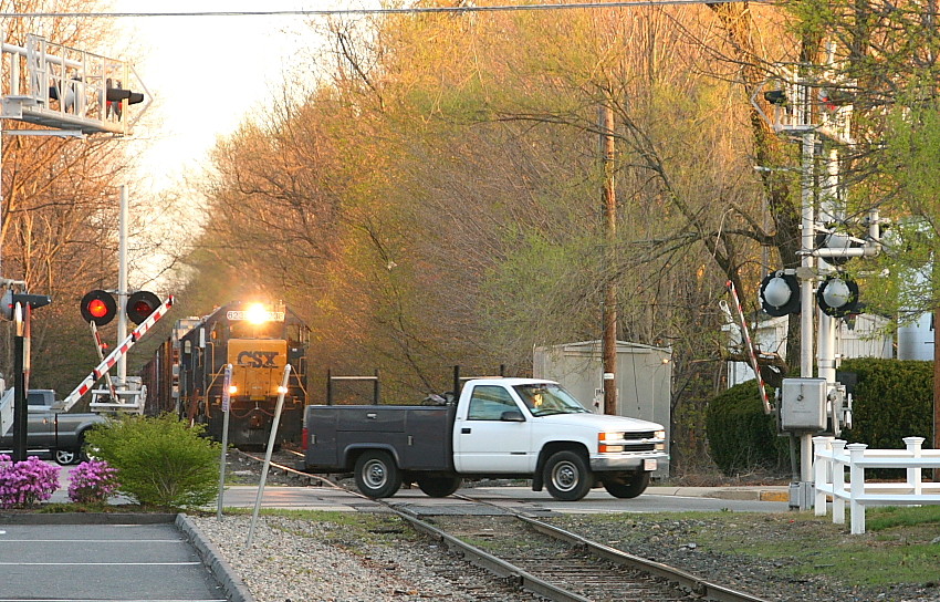 Photo of CSX crossing Rt. 109 in Medfield, Ma