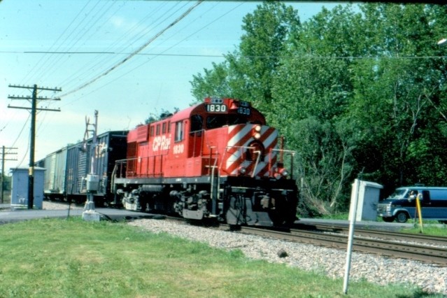Photo of CP RS18U at Aplhaus ave