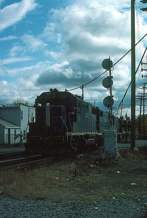 Photo of BM EMD GP38-2 No. 202