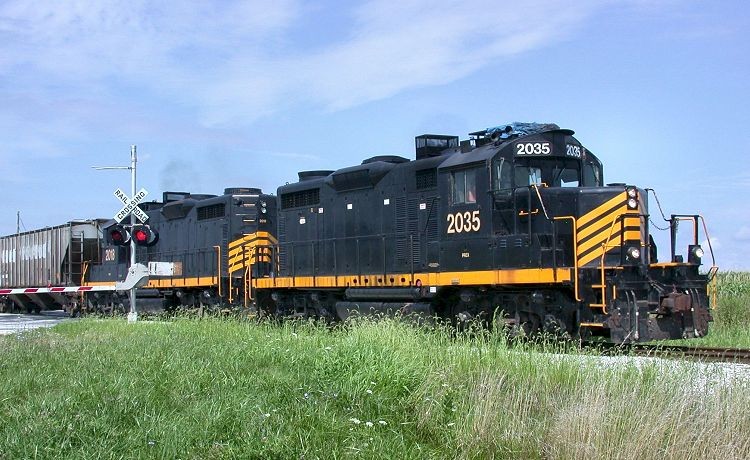 Photo of Pioneer Railcorp GP20 units 2035-2018, Elvaston, Illinois, July 26, 2010