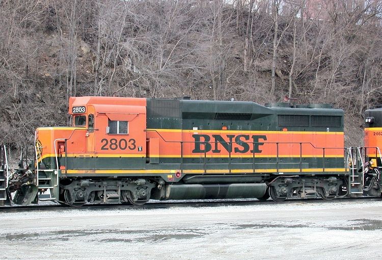 Photo of BNSF GP39-M 2803, Keokuk, Iowa, March 6, 2010