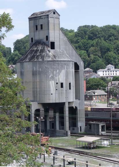 Photo of N&W Coaling tower at Bluefield WV