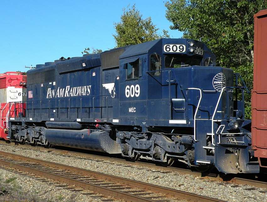 Photo of SD40-2 609
