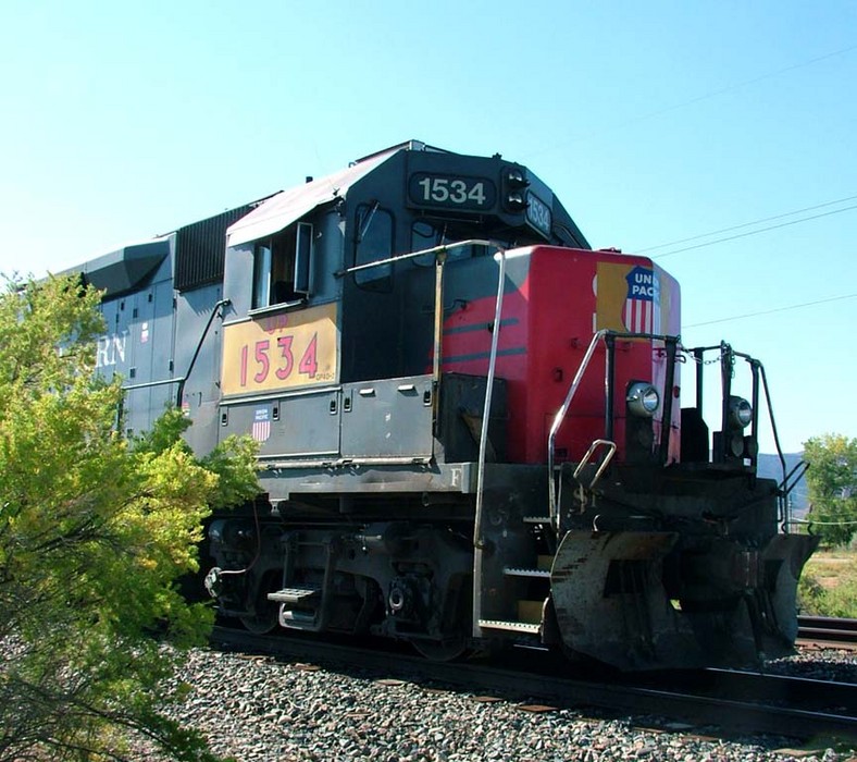 Photo of UP (SP) #1534 - GP 40-2
