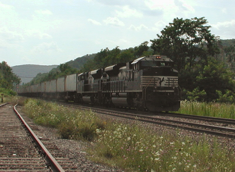 Photo of CP (ex-D&H) NS #2707 [SD70M-2] @ W. Oneonta, NY - CPF 557 (5)