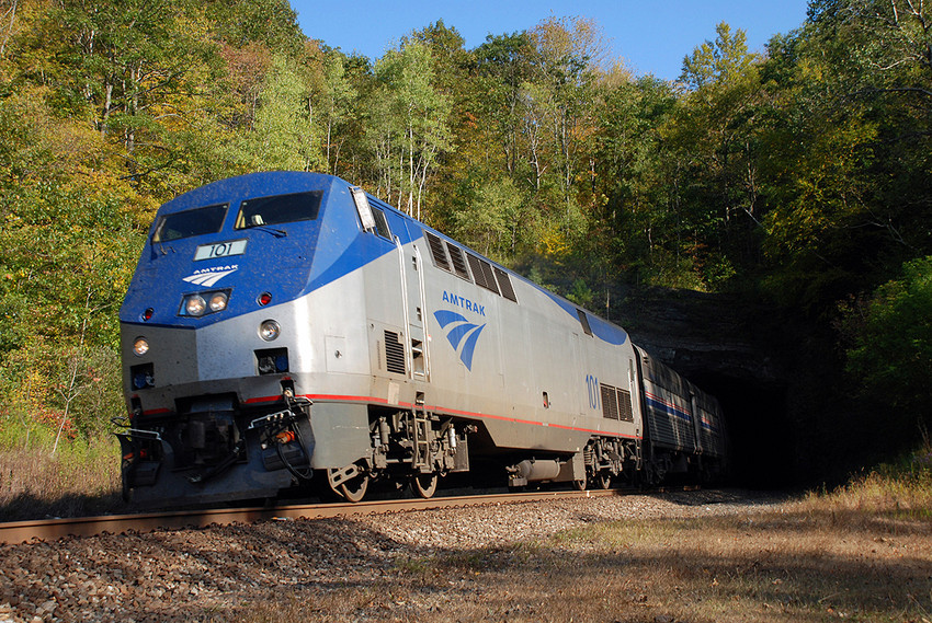 Photo of Amtrak #449 @ State Line Tunnel