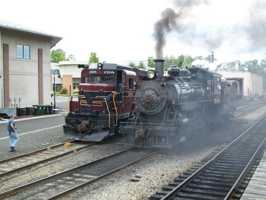Photo of New Hope & Ivyland: Steam and Diesel