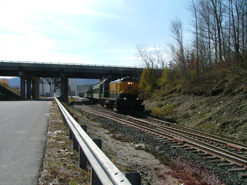 Photo of berkshire scenic railway passing by the rock quarry @lee ma