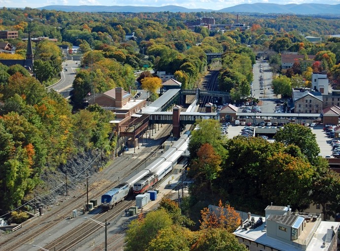 Photo of Amtrak and Metro-North at Poughkeepsie, NY