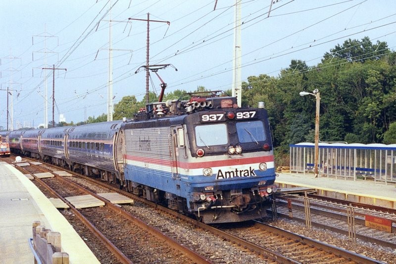 Photo of Amtrak AEM7 #937
