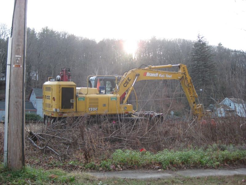 Photo of CSX Brandt/John Deere 120C Excavator