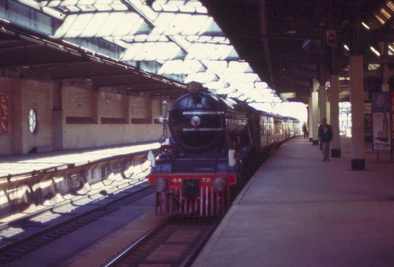Photo of London & North Eastern Railway #4472 - Newark, NJ