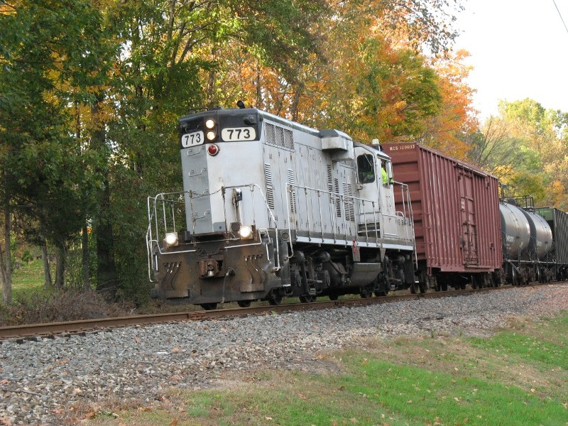 Photo of MNJ 773 returning from Walden