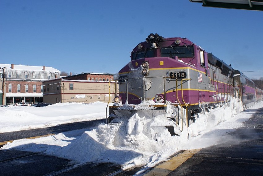 Photo of MBTA1118 arriving in Ayer,MA