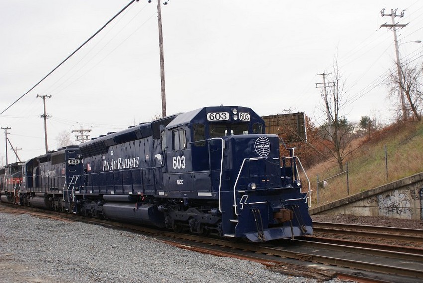 Photo of Eastbound MEC PAR 603 waits on the runner at Lawrence,MA