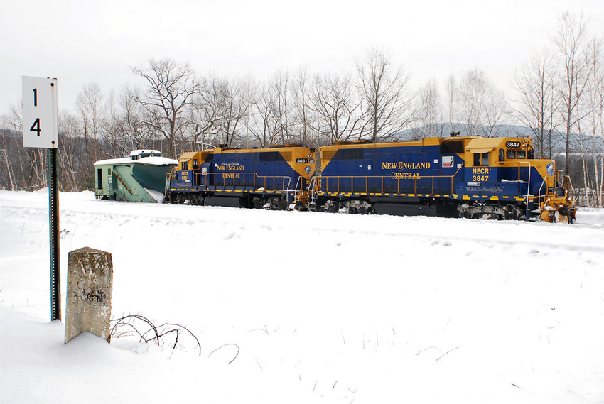 Photo of NECR 600 Crew Retrieves the GMRC Russell Plow