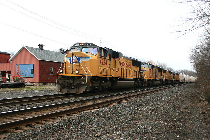 Photo of CSX Q091 at Churchville with UP power