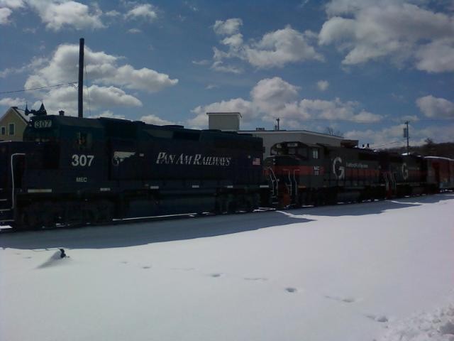 Photo of PORU through Auburn with 3 engines