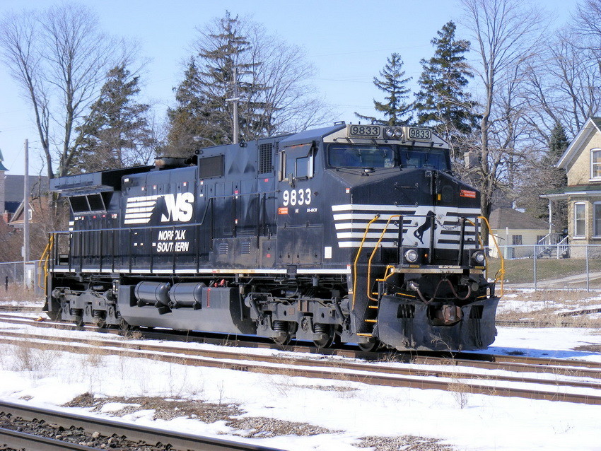 Photo of NS 9833