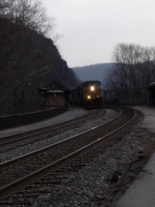 Photo of CSX loco #5405 west bound at Harpers Ferry WV