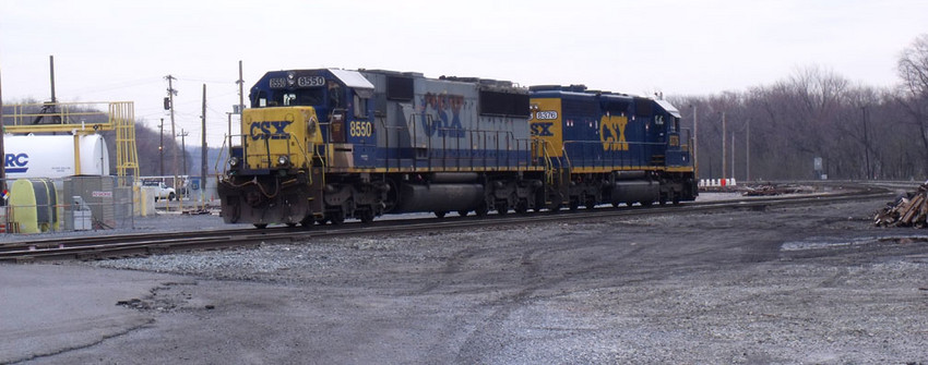 Photo of CSX locos #8550 & #8376 east of Grafton, WV