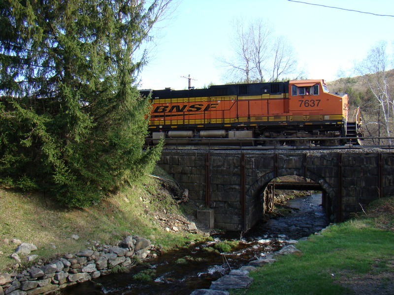 Photo of BNSF power at Erving MA