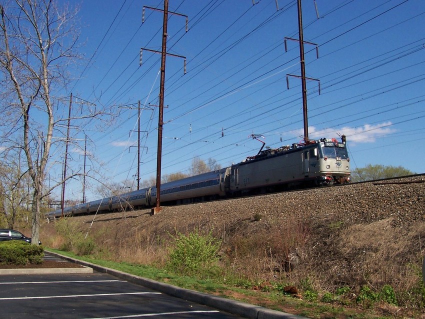 Photo of Amtrak in Metuchen