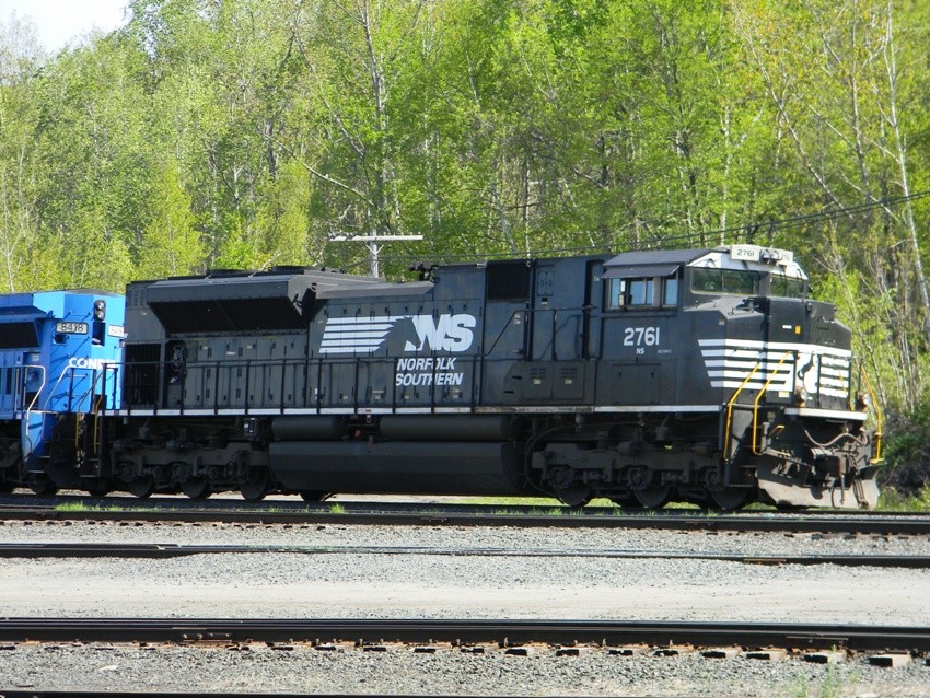 Photo of 3 SD70M-2s in 1 day?