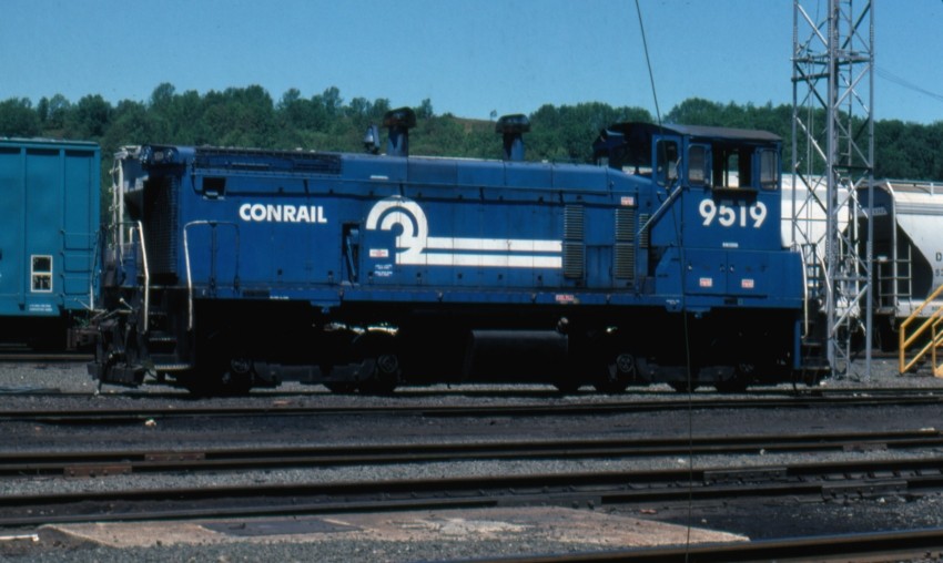 Photo of CR yard switcher, Worcester, MA