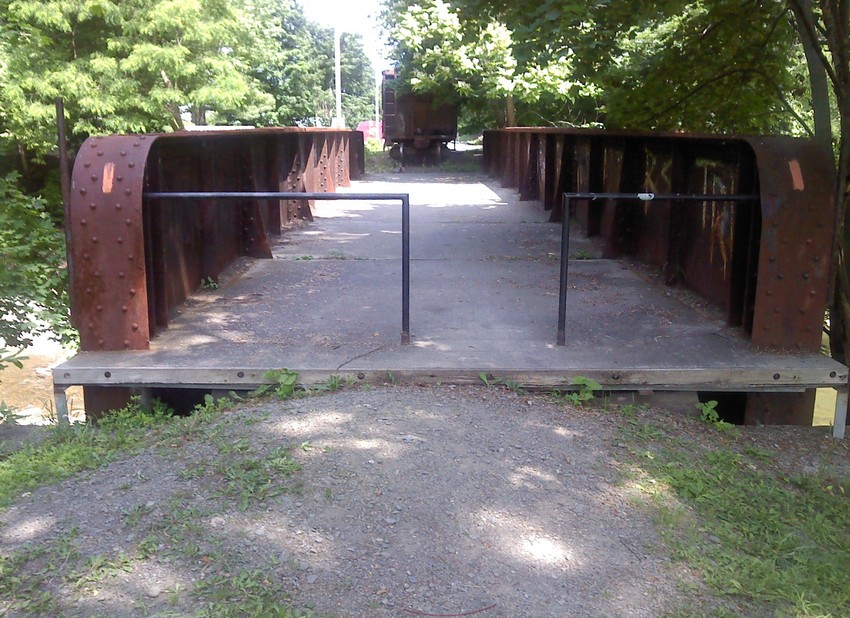 Photo of Glen Creek Bridge at the end of the Finger Lakes Ry Watkins Glen, NY branch.