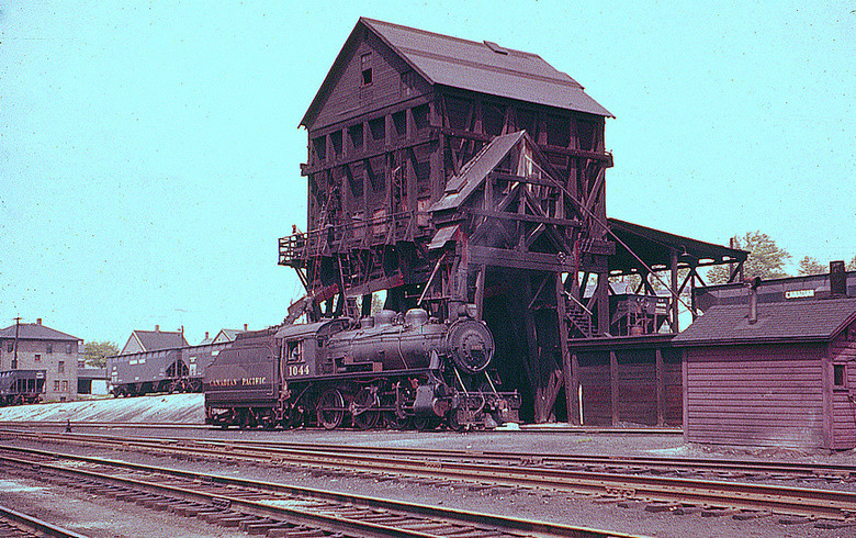 Photo of CANADIAN PACIFIC'S McADAM COALING TOWER