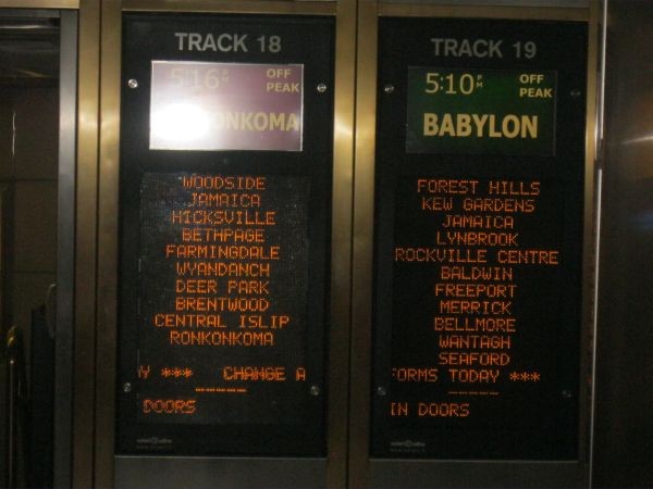 Photo of Long Island Rail Road Trains To Babylon and Ronkonkoma @ New York Penn Station