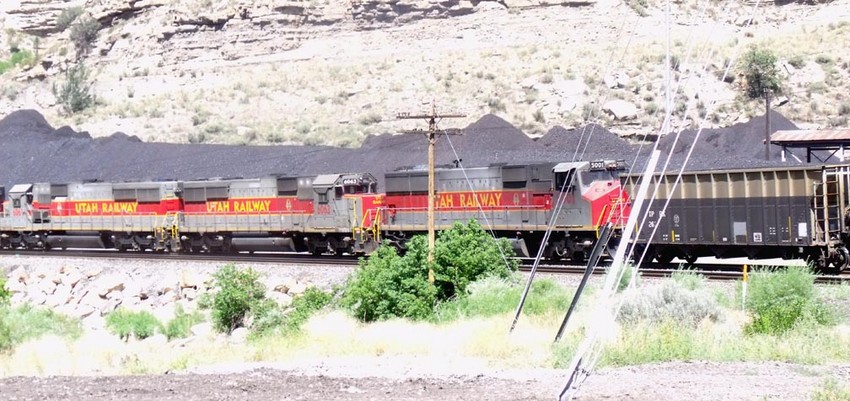 Photo of Utah RR #5001 #6062 & #5006 mid-train helpers
