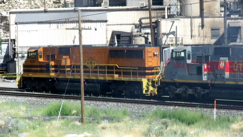 Photo of Utah RR #5005 & #5004 (MK50-3's)