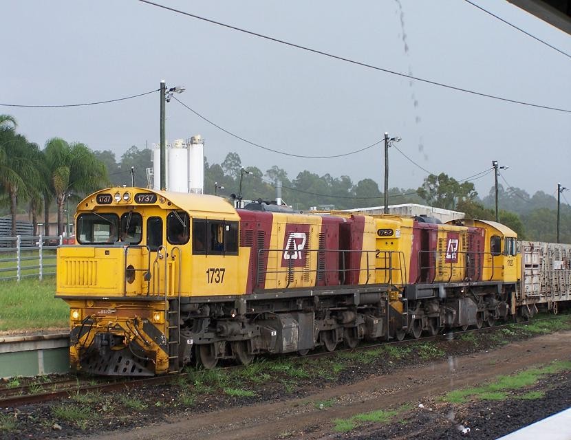 Photo of QRN 1737/1762 Branchliners Seen Arriving.