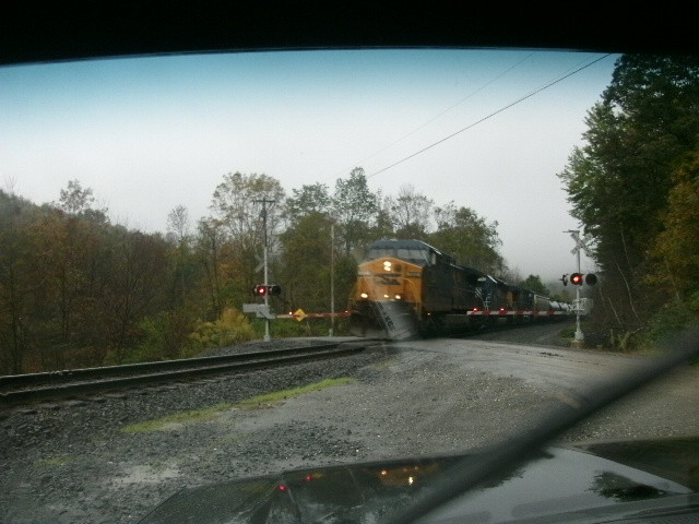 Photo of csx kworm westbound @ canaan ny