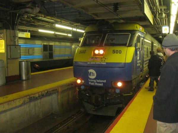 Photo of  Speonk DM30AC Train Inside New York Penn Station Track 18