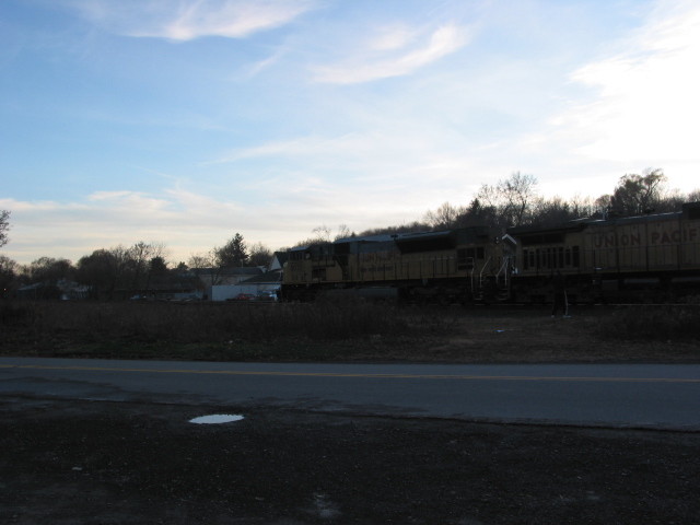 Photo of csx k252 with up sd9043 #8072 & ge power @ cpvo