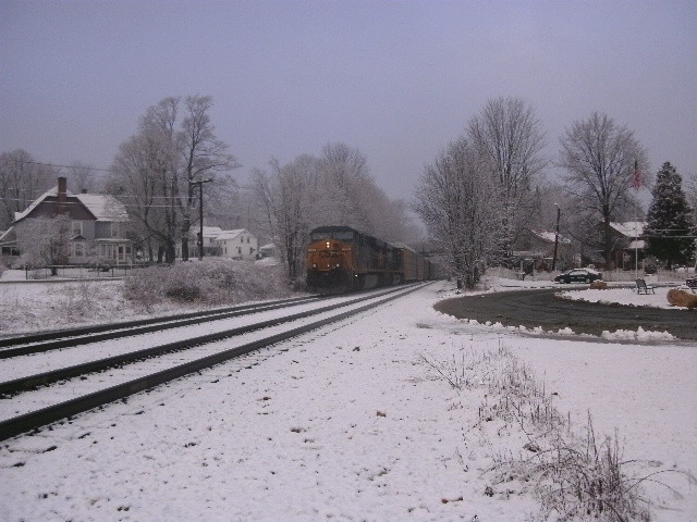 Photo of csx q264 eastbound @ hinsdale ma with fresh snow