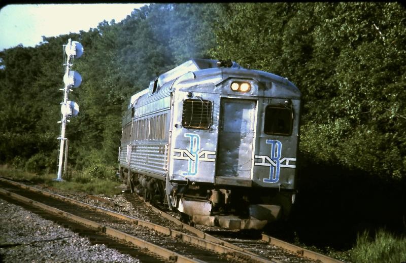 Photo of MBTA RDC 6137 on the Wildcat