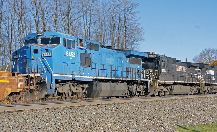 Photo of Another ex Conrail unit helps the Eastbound containers