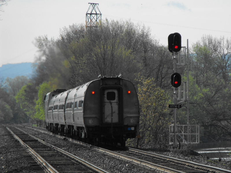 Photo of Amtrak Heading East Past The New Signals