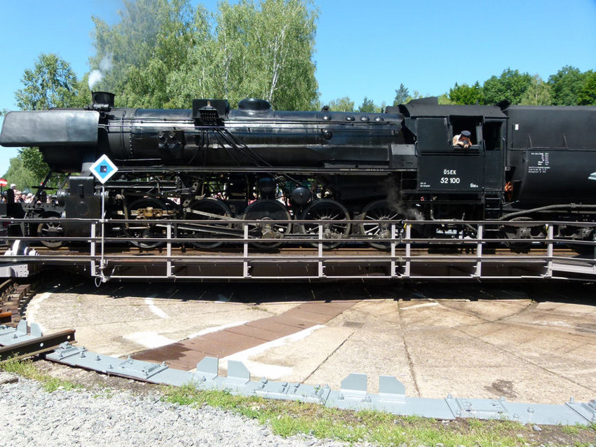 Photo of 52 100 on the turntable