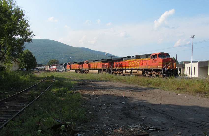 Photo of  BNSF OIL EAST!