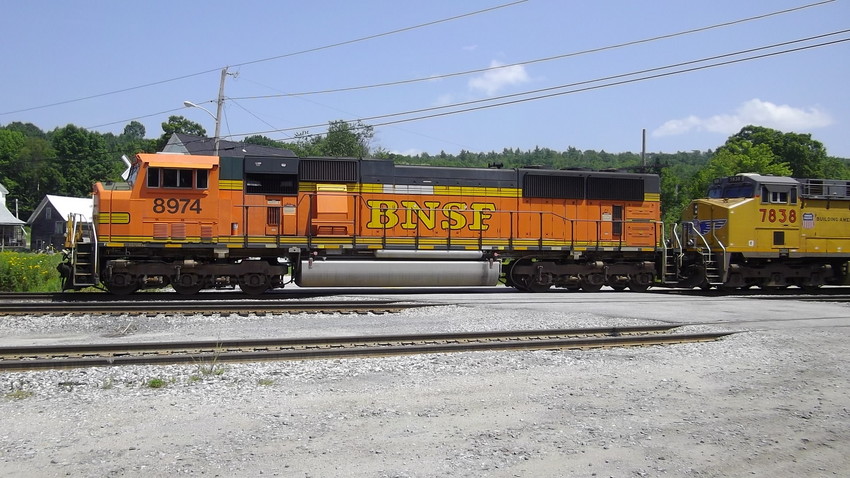 Photo of BNSF 8974 on Oil-xtra #5