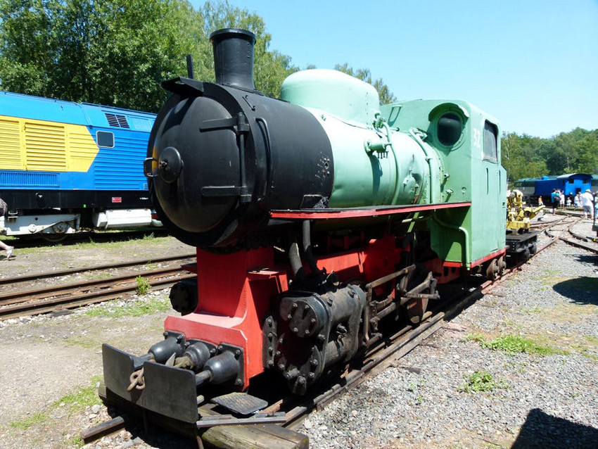 Photo of Old narrow gauge loco
