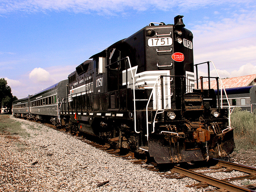Photo of Finger Lakes Railway GP-9 #1751